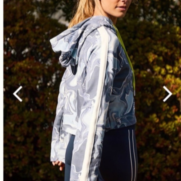 THE UPSIDE Hoodie NWT Top Denim Marble yoga hooded new Small blue white swirls - Picture 3 of 6